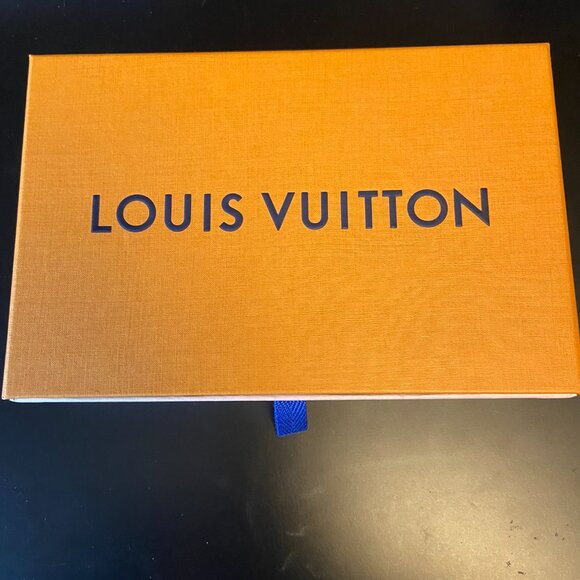 3 Authentic Louis Vuitton gift boxes | LV Gift Idea - Picture 5 of 10